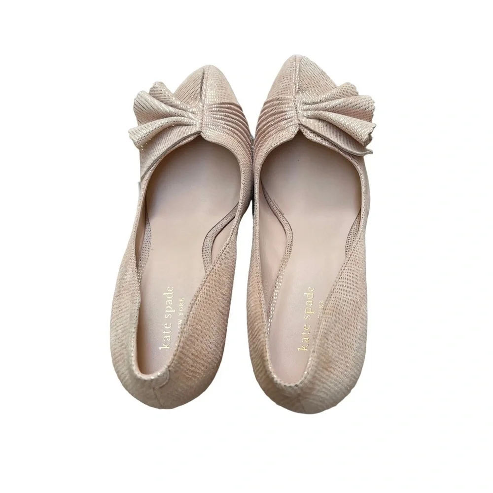 Kate Spade Alessia Pumps in Blush 10 like new heels Appliqué office neutral
